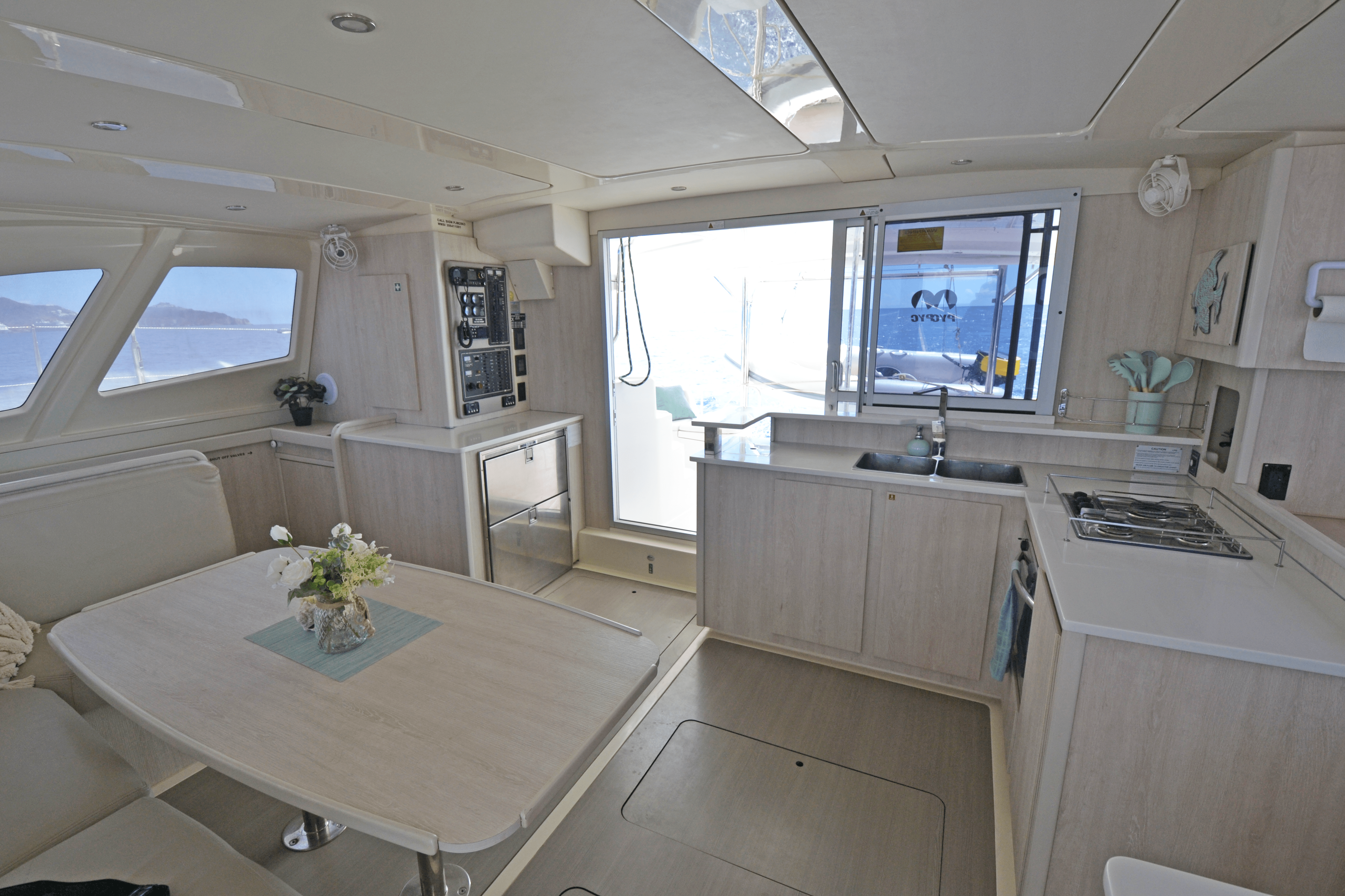 Mojito, Leopard 44 Sail Catamaran - Inside Saloon 1 Snorkeling
