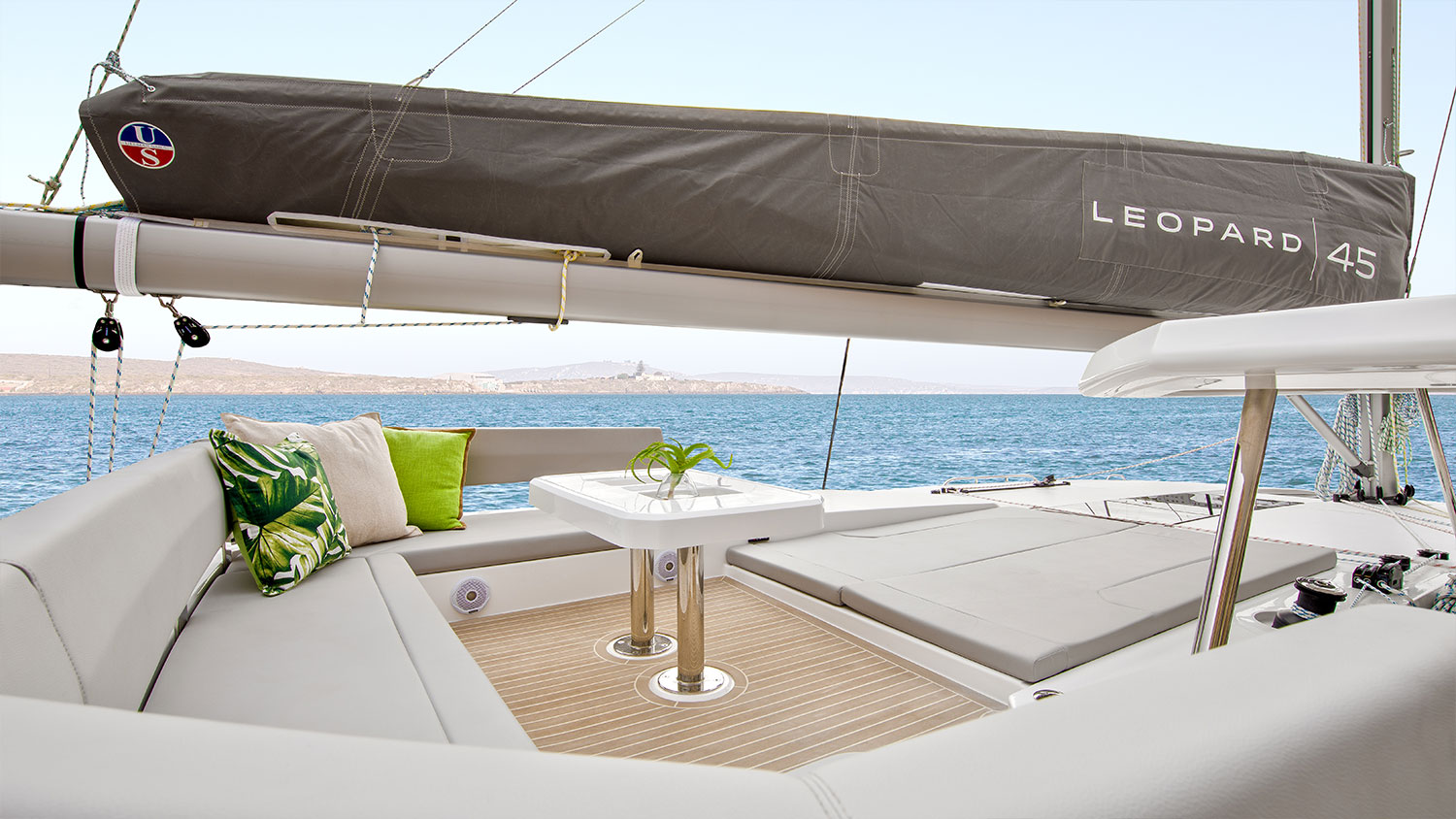 "Luxury Leopard 45 Yacht Charter - Unforgettable Sailing Experience"